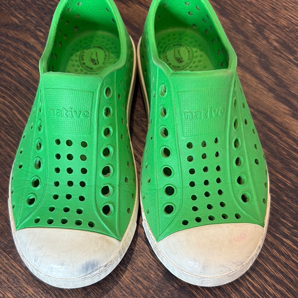 Native Kids Bright Green Water Shoes